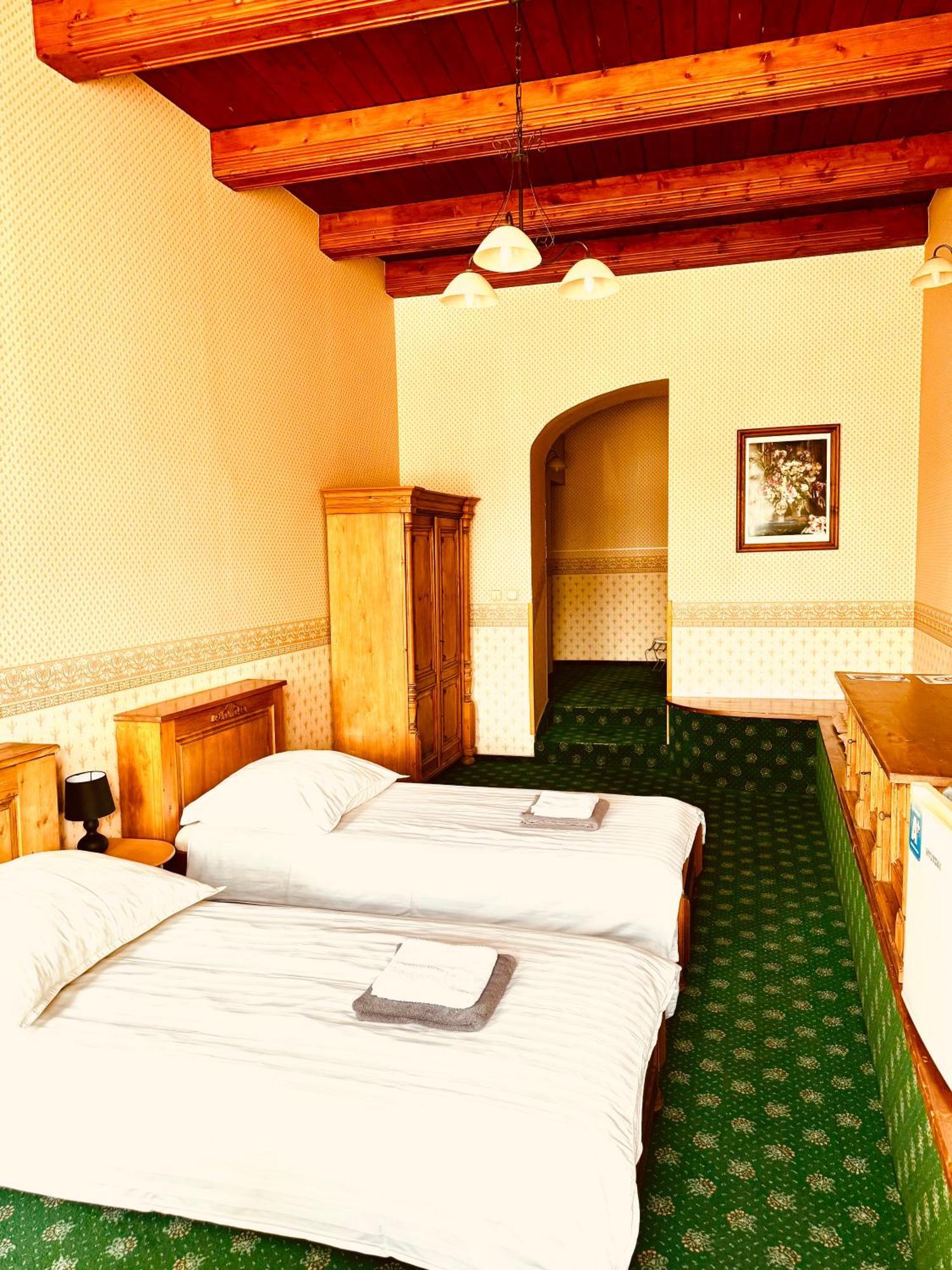 Hotel Maxim Frýdek-Místek Exterior foto